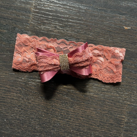 Mauve colored baby bow - Picture 1 of 1